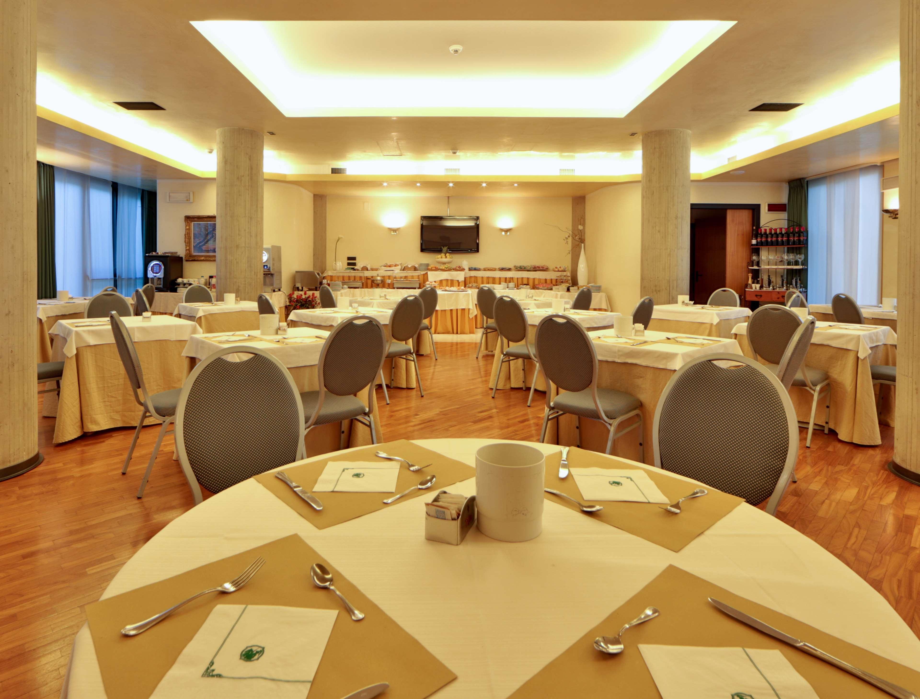 Best Western Hotel Dei Cavalieri Барлетта Екстер'єр фото